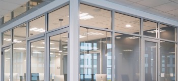 JAY隔間台中客製化玻璃隔間設計